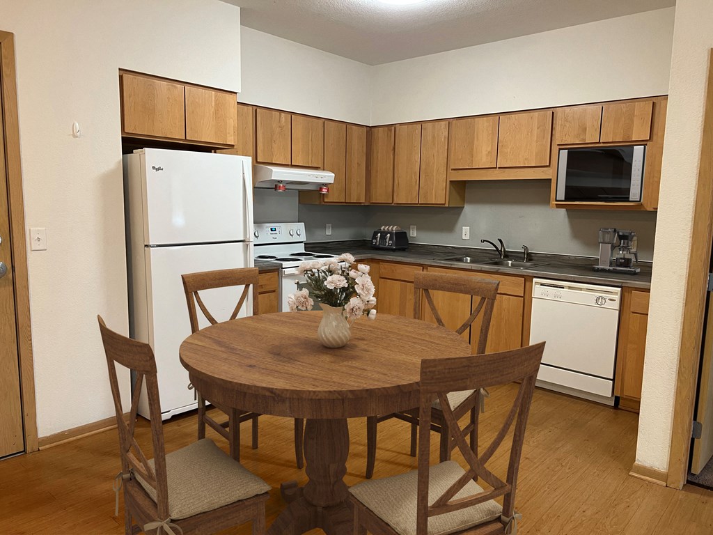 Sienna Green Apartments, 2275 Snelling Avenue North, Roseville, MN